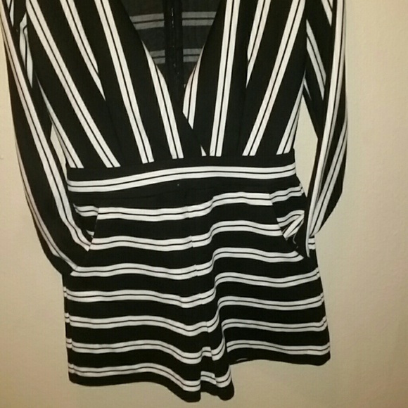 Striped romper - Picture 3 of 8